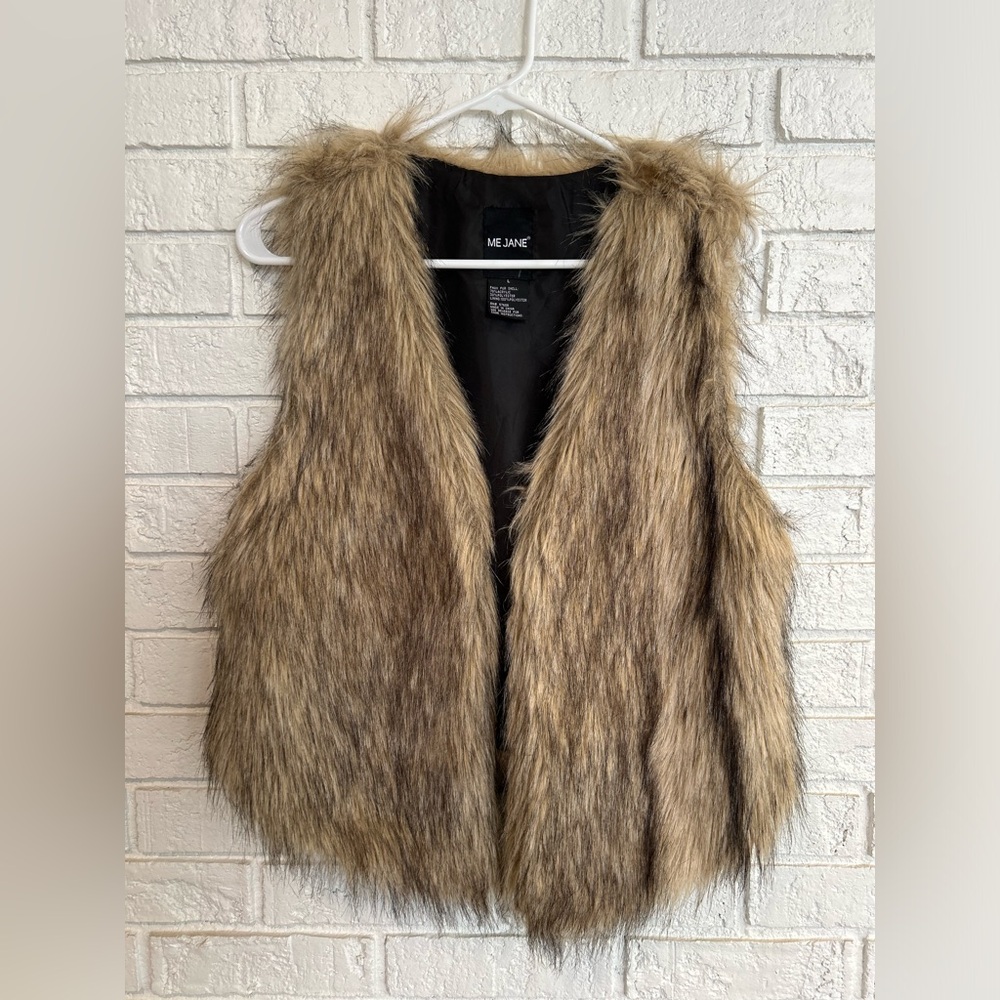Me Jane Faux Fur Vest